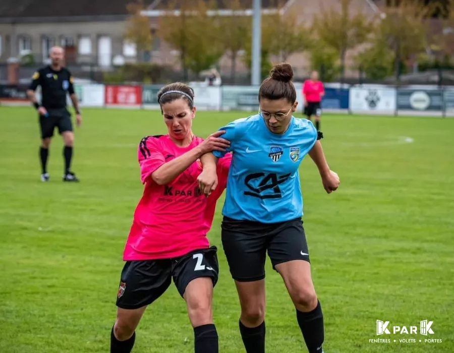 Remise officielle AS Steenvoorde duel entre deux joueuses