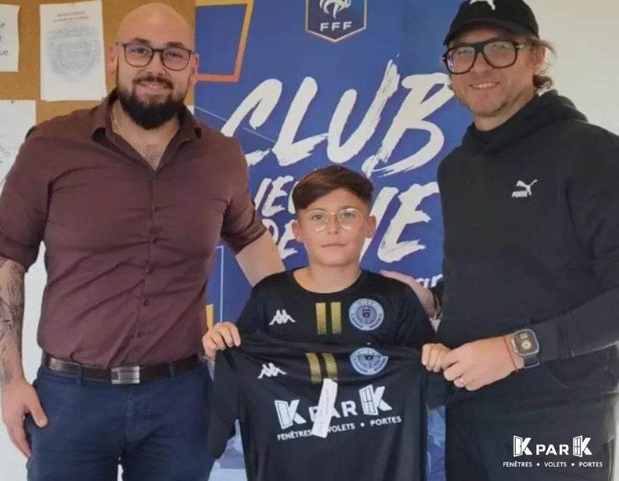 Remise officielle Fc Solesmes présentation maillot avec coach