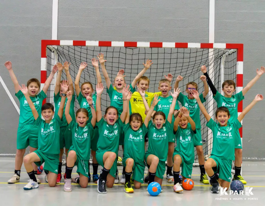 Remise officielle Pays Du Clermontois Handball photo d'équipe